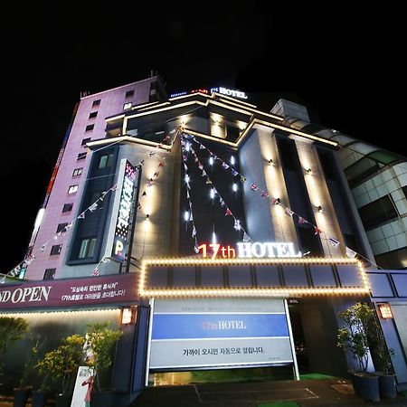 17Th Hotel Yeonje ภายนอก รูปภาพ